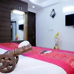 Divine India Service Apartment 3Bhk, J-215 Saket
